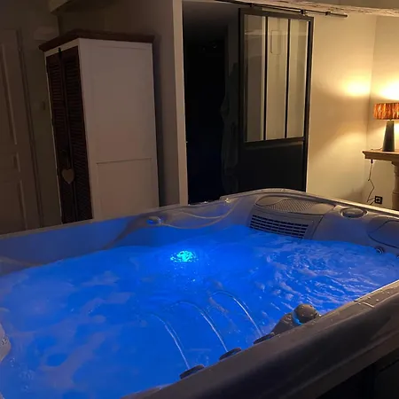Bien Etre Romantique Avec Son Jacuzzi Love hotel Thegra